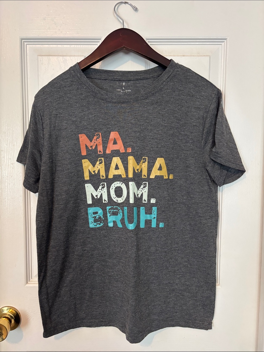 Cute Gray “mama”  “mom” “bruh” tee. Size L